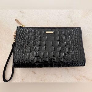 BRAHMIN Melbourne Collection Crocodile-Embossed Daisy Wristlet Black